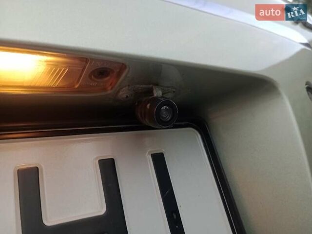 Сірий Хендай Туксон, об'ємом двигуна 1.98 л та пробігом 225 тис. км за 6999 $, фото 13 на Automoto.ua