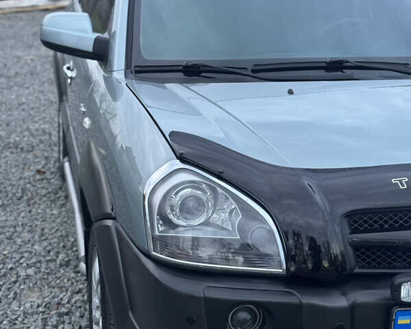 Хендай Туксон 2007 у Хмельницькому на Automoto.ua Сірий Хендай Туксон, об'ємом двигуна 1.98 л та пробігом 216 тис. км за 7900 $, фото 10 на Automoto.ua