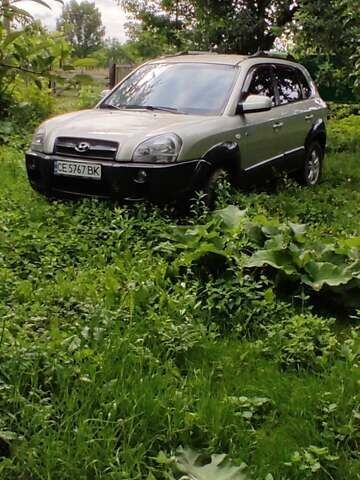 Сірий Хендай Туксон, об'ємом двигуна 2 л та пробігом 151 тис. км за 7700 $, фото 1 на Automoto.ua