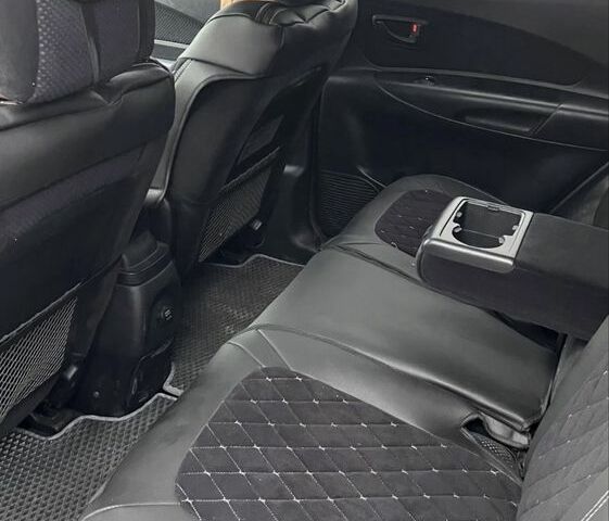 Сірий Хендай Туксон, об'ємом двигуна 2.9 л та пробігом 310 тис. км за 4300 $, фото 1 на Automoto.ua