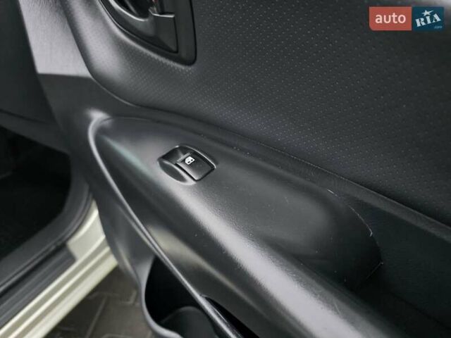 Серый Хендай Туксон, объемом двигателя 2 л и пробегом 231 тыс. км за 7999 $, фото 34 на Automoto.ua