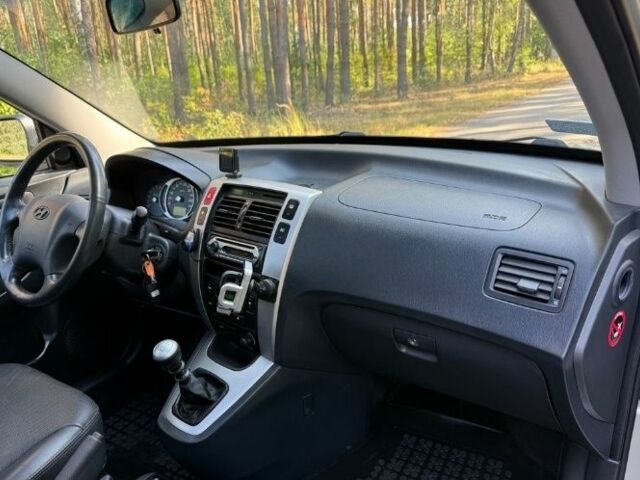 Хендай Туксон 2007 в Харькове на Automoto.ua Серый Хендай Туксон, объемом двигателя 2 л и пробегом 200 тыс. км за 2500 $, фото 7 на Automoto.ua