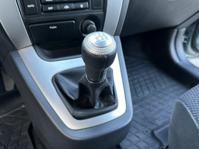 Серый Хендай Туксон, объемом двигателя 2 л и пробегом 110 тыс. км за 10500 $, фото 9 на Automoto.ua