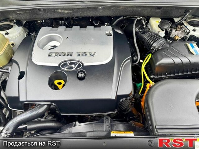 Сірий Хендай Туксон, об'ємом двигуна 2 л та пробігом 316 тис. км за 6780 $, фото 12 на Automoto.ua