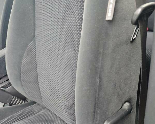 Серый Хендай Туксон, объемом двигателя 1.98 л и пробегом 173 тыс. км за 7450 $, фото 8 на Automoto.ua