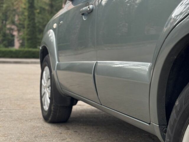 Серый Хендай Туксон, объемом двигателя 2 л и пробегом 159 тыс. км за 7299 $, фото 11 на Automoto.ua