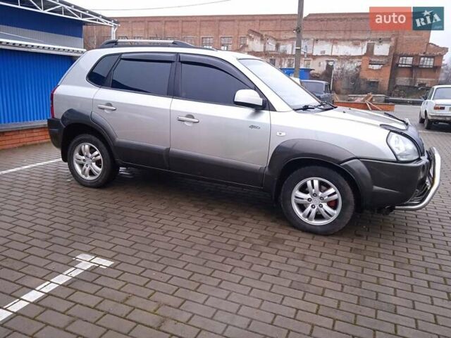 Сірий Хендай Туксон, об'ємом двигуна 1.98 л та пробігом 157 тис. км за 7800 $, фото 16 на Automoto.ua