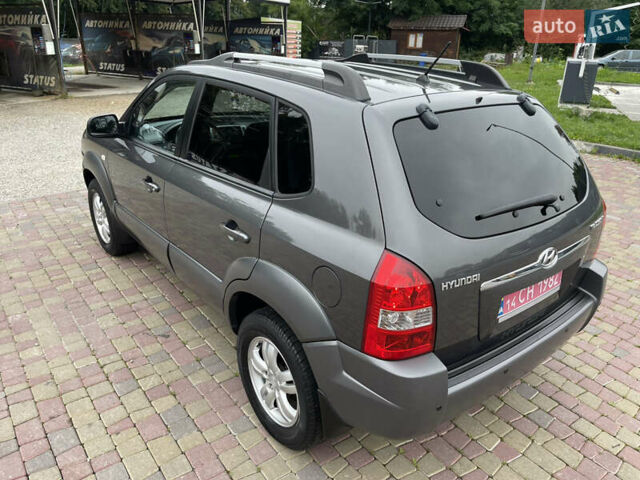 Хендай Туксон 2007 в Калуше на Automoto.ua Серый Хендай Туксон, объемом двигателя 2 л и пробегом 182 тыс. км за 7600 $, фото 20 на Automoto.ua