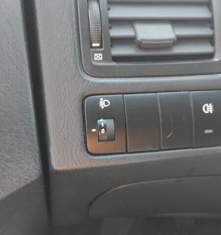 Серый Хендай Туксон, объемом двигателя 2 л и пробегом 185 тыс. км за 7999 $, фото 38 на Automoto.ua