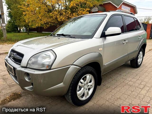 Сірий Хендай Туксон, об'ємом двигуна 2 л та пробігом 316 тис. км за 6780 $, фото 2 на Automoto.ua