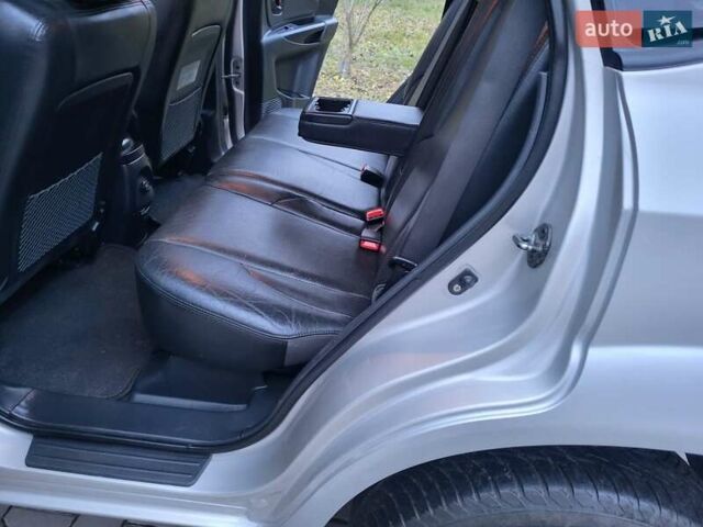 Серый Хендай Туксон, объемом двигателя 2 л и пробегом 240 тыс. км за 8300 $, фото 138 на Automoto.ua