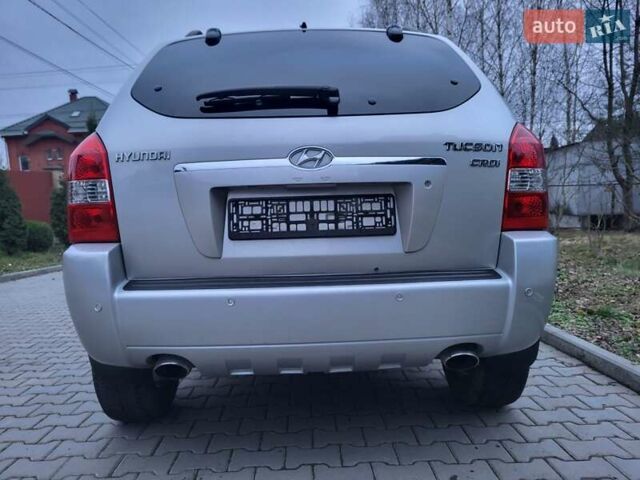 Серый Хендай Туксон, объемом двигателя 2 л и пробегом 240 тыс. км за 8300 $, фото 36 на Automoto.ua
