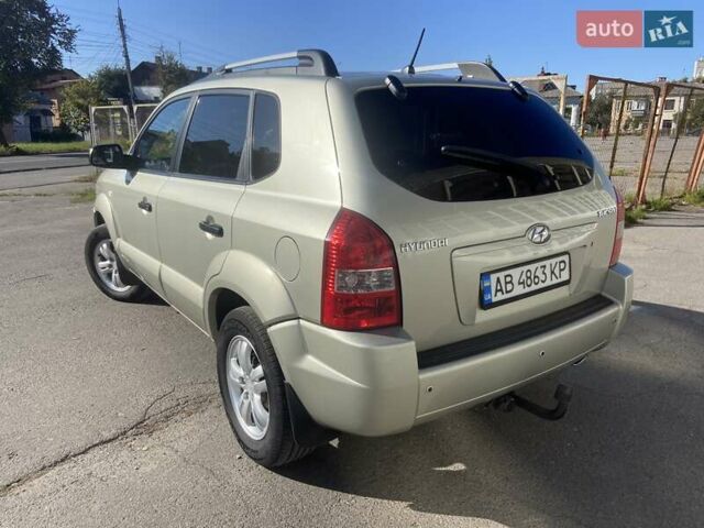 Сірий Хендай Туксон, об'ємом двигуна 1.98 л та пробігом 255 тис. км за 7350 $, фото 15 на Automoto.ua