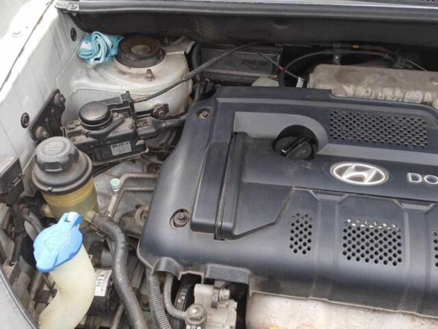 Хендай Туксон 2007 в Белой Церкве на Automoto.ua Серый Хендай Туксон, объемом двигателя 2 л и пробегом 204 тыс. км за 7550 $, фото 3 на Automoto.ua