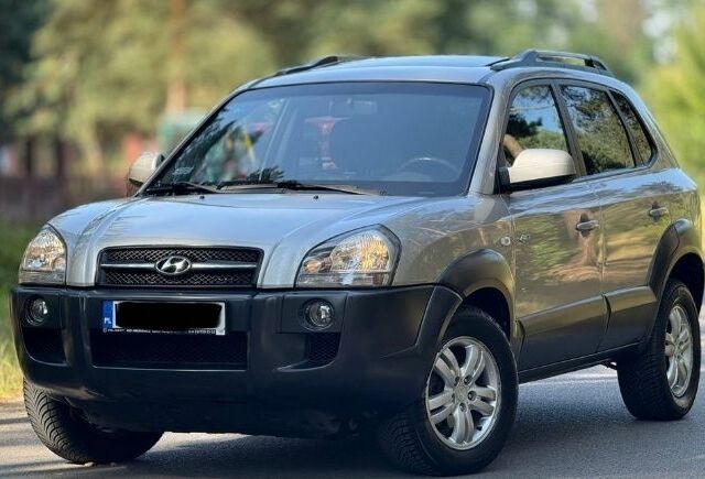 Хендай Туксон 2007 в Харькове на Automoto.ua Серый Хендай Туксон, объемом двигателя 2 л и пробегом 200 тыс. км за 2500 $, фото 2 на Automoto.ua