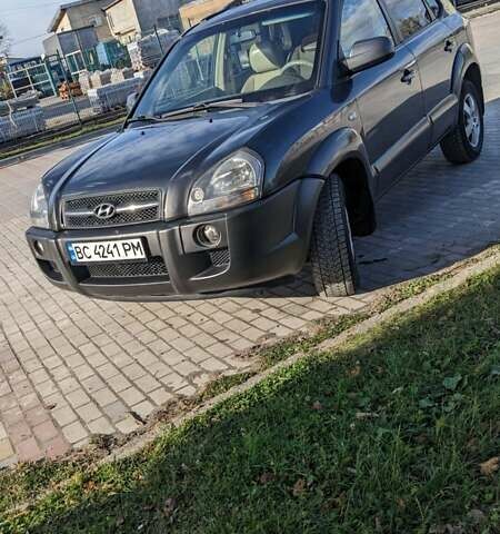 Хендай Туксон 2007 у Івано-Франківську на Automoto.ua Сірий Хендай Туксон, об'ємом двигуна 2 л та пробігом 260 тис. км за 7950 $, фото 10 на Automoto.ua