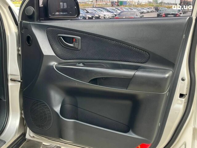 Серый Хендай Туксон, объемом двигателя 2 л и пробегом 255 тыс. км за 7490 $, фото 12 на Automoto.ua