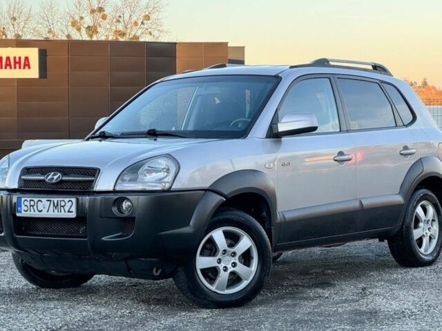 Сірий Хендай Туксон, об'ємом двигуна 2 л та пробігом 233 тис. км за 2350 $, фото 2 на Automoto.ua