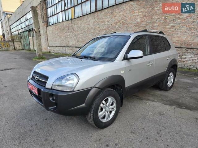 Хендай Туксон 2007 в Луцке на Automoto.ua Серый Хендай Туксон, объемом двигателя 1.98 л и пробегом 120 тыс. км за 7799 $, фото 16 на Automoto.ua
