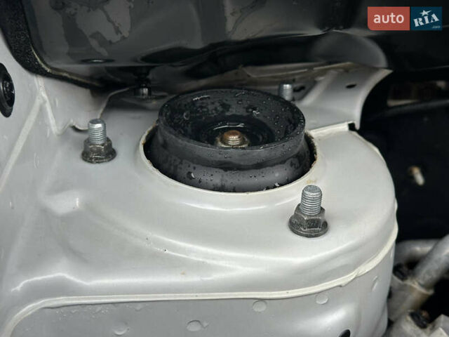 Серый Хендай Туксон, объемом двигателя 1.98 л и пробегом 217 тыс. км за 8500 $, фото 49 на Automoto.ua