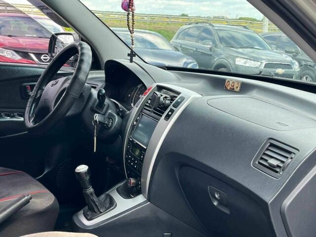 Хендай Туксон 2007 в Львове на Automoto.ua Серый Хендай Туксон, объемом двигателя 2 л и пробегом 255 тыс. км за 6590 $, фото 16 на Automoto.ua