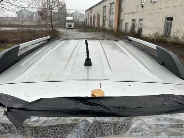 Серый Хендай Туксон, объемом двигателя 2 л и пробегом 350 тыс. км за 3850 $, фото 6 на Automoto.ua