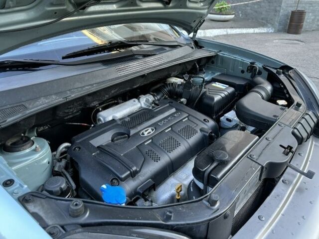 Серый Хендай Туксон, объемом двигателя 2 л и пробегом 110 тыс. км за 11900 $, фото 20 на Automoto.ua