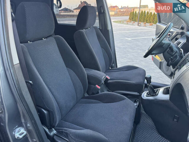 Серый Хендай Туксон, объемом двигателя 1.99 л и пробегом 315 тыс. км за 7300 $, фото 25 на Automoto.ua