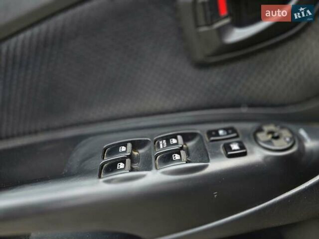 Сірий Хендай Туксон, об'ємом двигуна 1.98 л та пробігом 250 тис. км за 6900 $, фото 17 на Automoto.ua