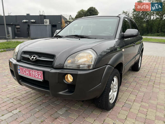 Хендай Туксон 2007 в Калуше на Automoto.ua Серый Хендай Туксон, объемом двигателя 2 л и пробегом 182 тыс. км за 7600 $, фото 15 на Automoto.ua