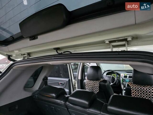 Серый Хендай Туксон, объемом двигателя 2 л и пробегом 231 тыс. км за 7999 $, фото 45 на Automoto.ua