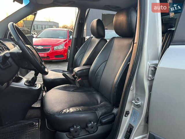 Серый Хендай Туксон, объемом двигателя 1.98 л и пробегом 167 тыс. км за 7300 $, фото 14 на Automoto.ua