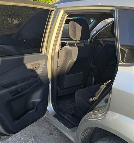 Серый Хендай Туксон, объемом двигателя 1.98 л и пробегом 193 тыс. км за 8400 $, фото 21 на Automoto.ua