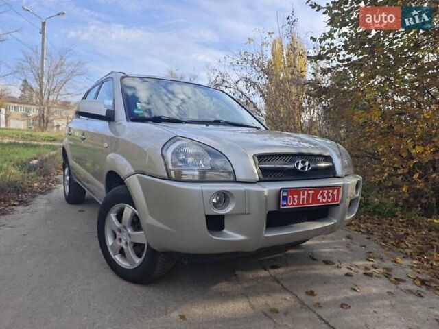 Серый Хендай Туксон, объемом двигателя 1.98 л и пробегом 173 тыс. км за 7450 $, фото 20 на Automoto.ua