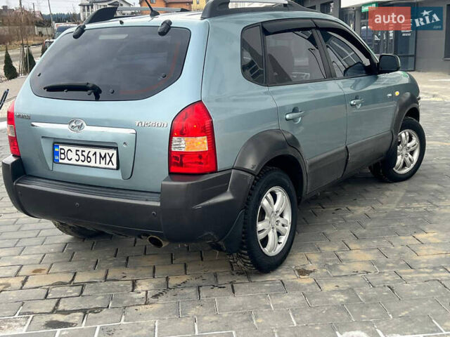 Хендай Туксон 2008 в Трускавце на Automoto.ua Серый Хендай Туксон, объемом двигателя 1.98 л и пробегом 320 тыс. км за 7399 $, фото 13 на Automoto.ua