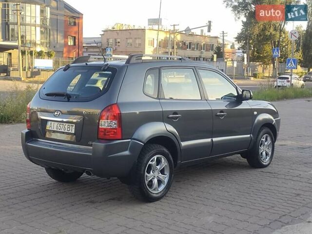 Сірий Хендай Туксон, об'ємом двигуна 2 л та пробігом 234 тис. км за 8750 $, фото 16 на Automoto.ua