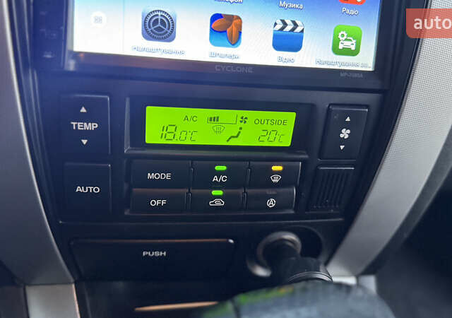 Хендай Туксон 2008 у Зборів на Automoto.ua Сірий Хендай Туксон, об'ємом двигуна 1.99 л та пробігом 228 тис. км за 8500 $, фото 23 на Automoto.ua