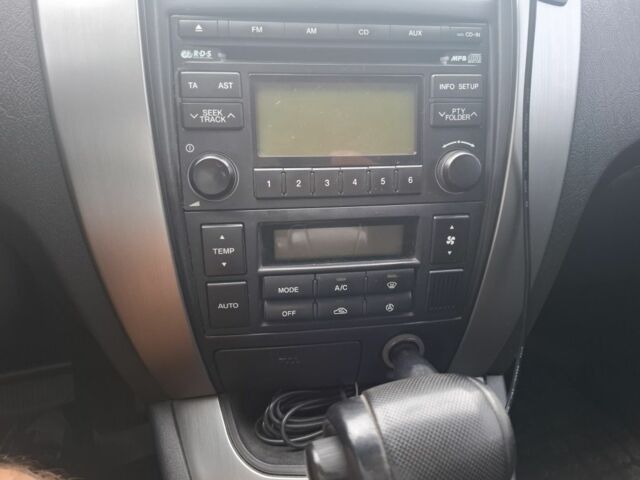 Серый Хендай Туксон, объемом двигателя 2 л и пробегом 136 тыс. км за 8999 $, фото 9 на Automoto.ua