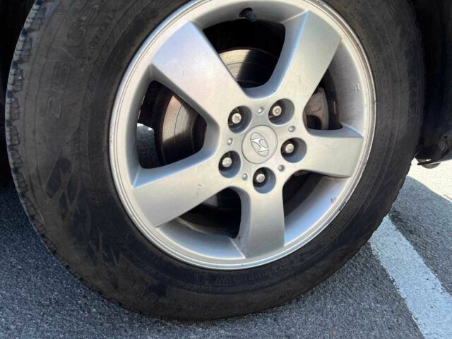 Серый Хендай Туксон, объемом двигателя 2 л и пробегом 265 тыс. км за 7599 $, фото 21 на Automoto.ua