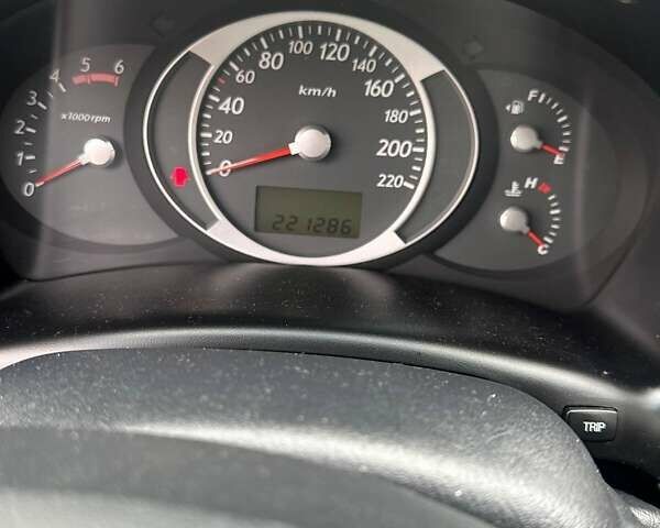 Сірий Хендай Туксон, об'ємом двигуна 1.99 л та пробігом 221 тис. км за 6000 $, фото 19 на Automoto.ua