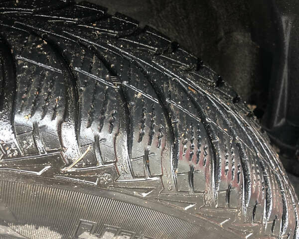 Хендай Туксон 2008 в Лубнах на Automoto.ua Серый Хендай Туксон, объемом двигателя 2.7 л и пробегом 247 тыс. км за 7200 $, фото 4 на Automoto.ua