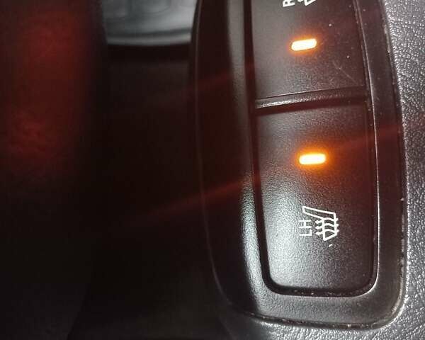 Серый Хендай Туксон, объемом двигателя 1.99 л и пробегом 207 тыс. км за 8000 $, фото 14 на Automoto.ua