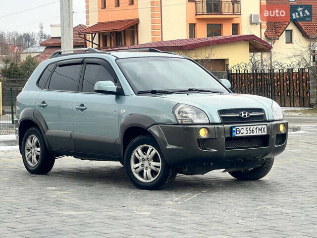 Хендай Туксон 2008 в Трускавце на Automoto.ua Серый Хендай Туксон, объемом двигателя 1.98 л и пробегом 320 тыс. км за 7399 $, фото 10 на Automoto.ua