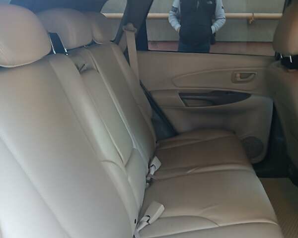 Сірий Хендай Туксон, об'ємом двигуна 2 л та пробігом 97 тис. км за 9500 $, фото 2 на Automoto.ua