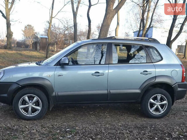 Сірий Хендай Туксон, об'ємом двигуна 2.02 л та пробігом 226 тис. км за 9200 $, фото 23 на Automoto.ua