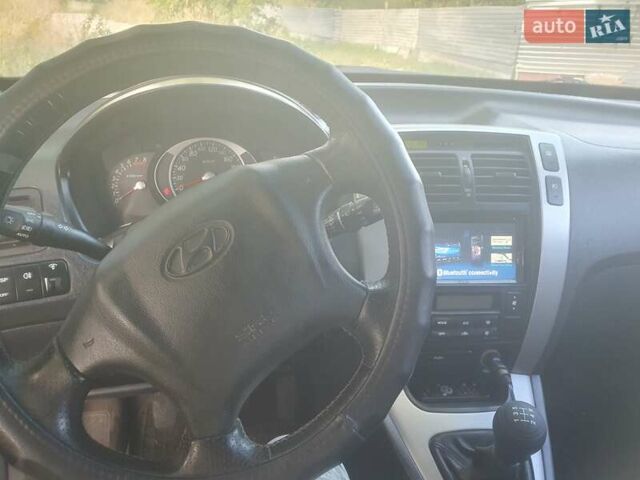 Хендай Туксон 2008 у Тернополі на Automoto.ua Сірий Хендай Туксон, об'ємом двигуна 1.98 л та пробігом 186 тис. км за 6600 $, фото 16 на Automoto.ua