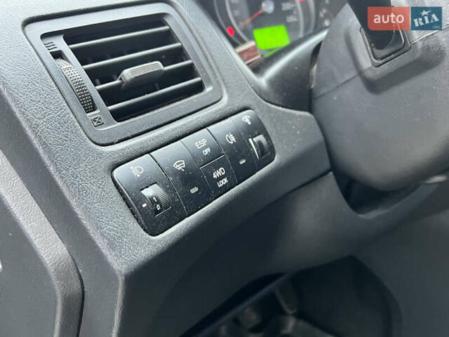 Серый Хендай Туксон, объемом двигателя 2 л и пробегом 176 тыс. км за 8300 $, фото 24 на Automoto.ua