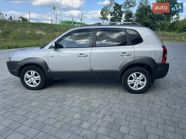 Сірий Хендай Туксон, об'ємом двигуна 2.7 л та пробігом 229 тис. км за 7700 $, фото 8 на Automoto.ua