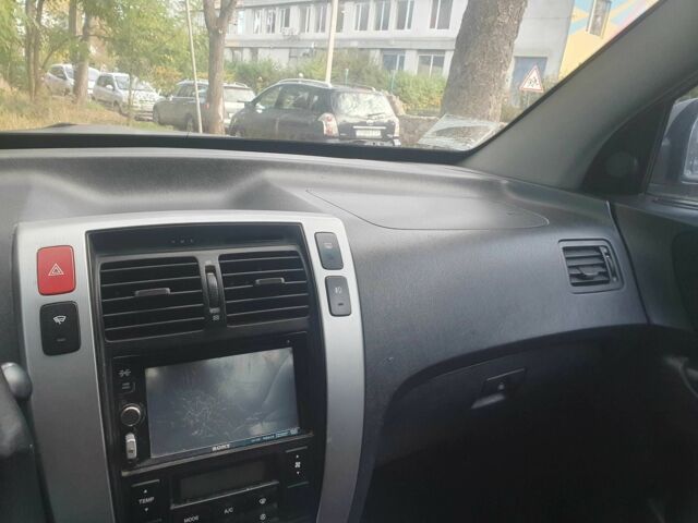 Хендай Туксон 2008 у Тернополі на Automoto.ua Сірий Хендай Туксон, об'ємом двигуна 2 л та пробігом 186 тис. км за 6600 $, фото 16 на Automoto.ua