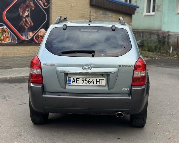 Хендай Туксон 2008 у Дніпро (Дніпропетровську) на Automoto.ua Сірий Хендай Туксон, об'ємом двигуна 1.98 л та пробігом 168 тис. км за 8200 $, фото 3 на Automoto.ua